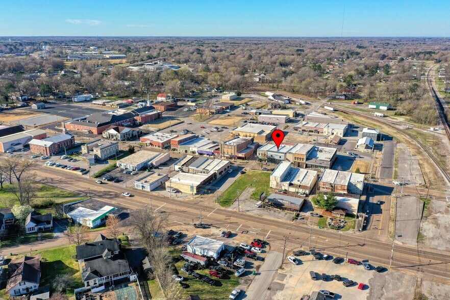 More Photos Of 1077 S Main St, Milan Storefront Retail Office For Sale