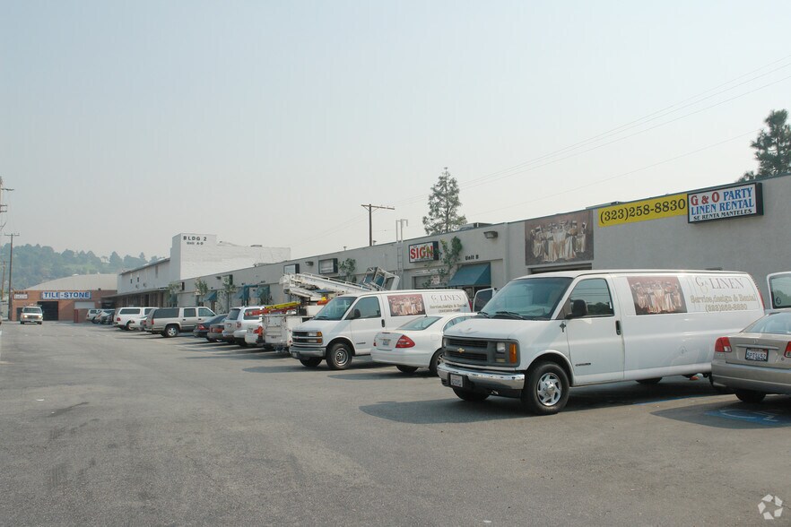 More Photos Of 3235 N San Fernando Rd, Los Angeles Warehouse For Lease