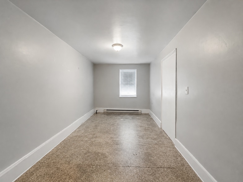 More Photos Of 508 S Broadway, Baltimore Storefront Retail Office For Lease