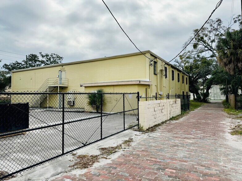 More Photos Of 1401 5th Ave N, Saint Petersburg Office Residential For Lease