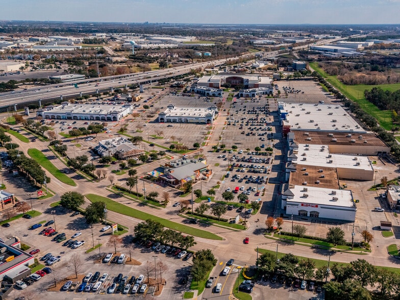 Primary Photo Of 17355 Tomball Pky, Houston General Retail For Lease