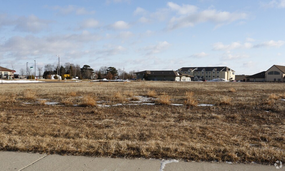 More Photos Of 100 Saint Andrews Dr, Mankato Land For Sale