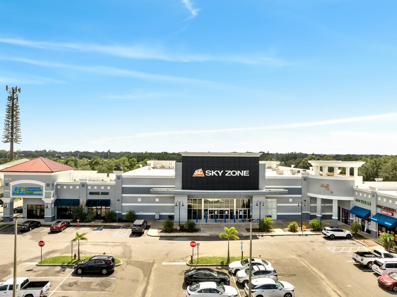 More Photos Of 8010 W Colonial Dr, Orlando Freestanding For Sale