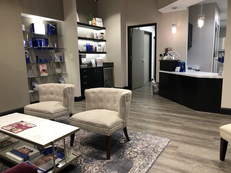 More Photos Of 2315 W Arbors Dr, Charlotte Medical For Lease