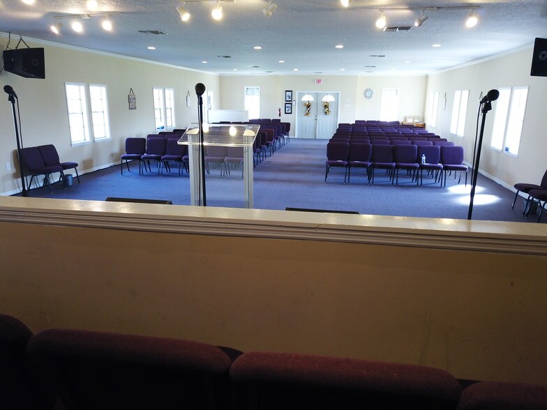 More Photos Of 209 E Kennedy Blvd, Eatonville Flex For Lease