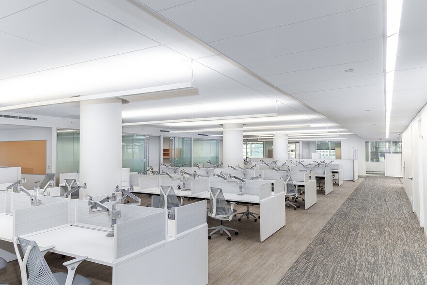More Photos Of 805 Third Ave, New York Office For Lease