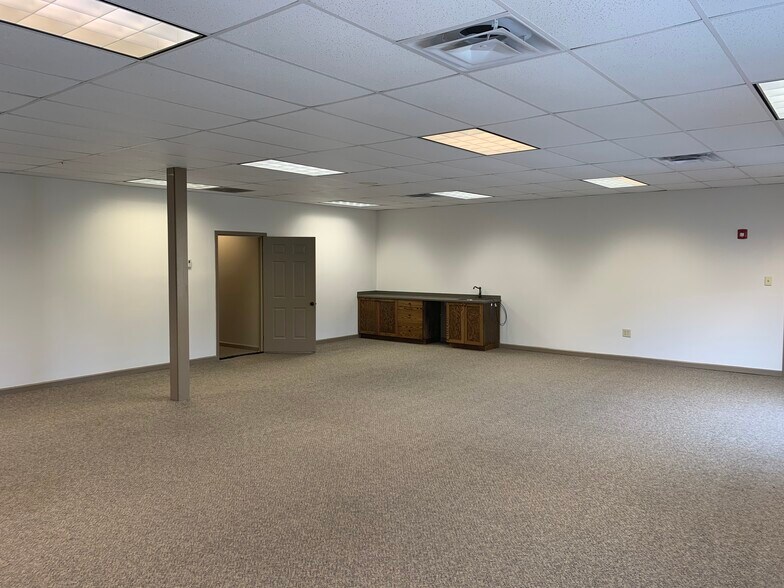 More Photos Of 4286 Bells Ferry Rd, Kennesaw Office For Lease