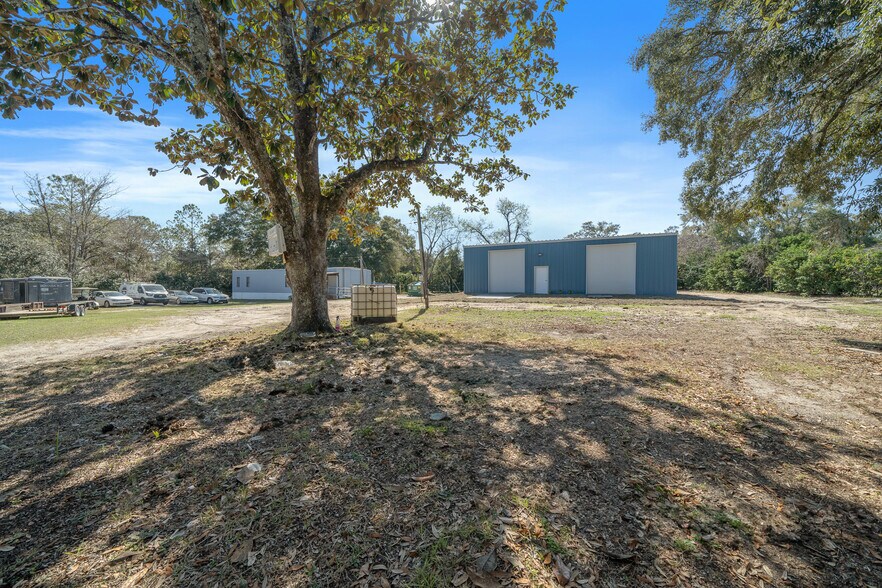 More Photos Of 4820 NE 35th St, Silver Springs Auto Dealership For Sale