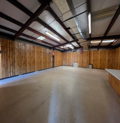 More Photos Of 650 Frink St, Cayce Industrial For Lease