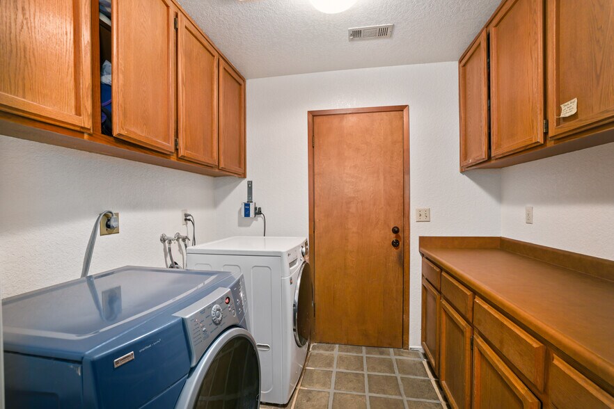 More Photos Of 13765 Lisa Way, Red Bluff Assisted Living For Sale