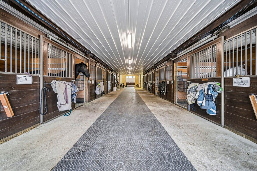 More Photos Of 3126 Mennonite Rd, Mantua Sports And Entertainment For Sale