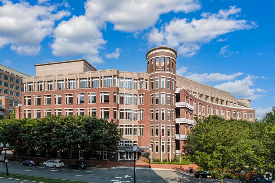 Primary Photo Of 2000 Duke St, Alexandria Coworking Space