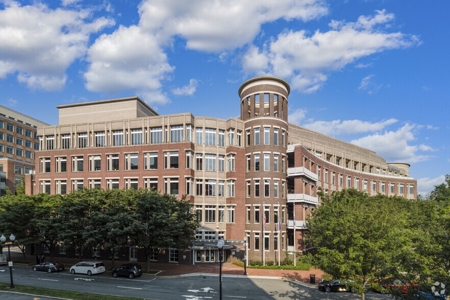 Primary Photo Of 2000 Duke St, Alexandria Medical For Lease