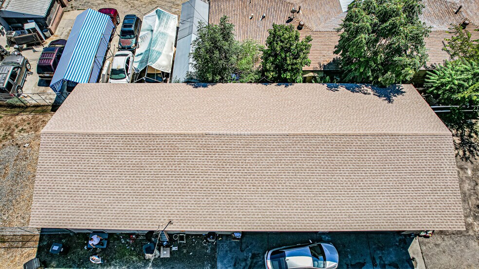 More Photos Of 11216 Pipeline Ave, Pomona Service For Lease