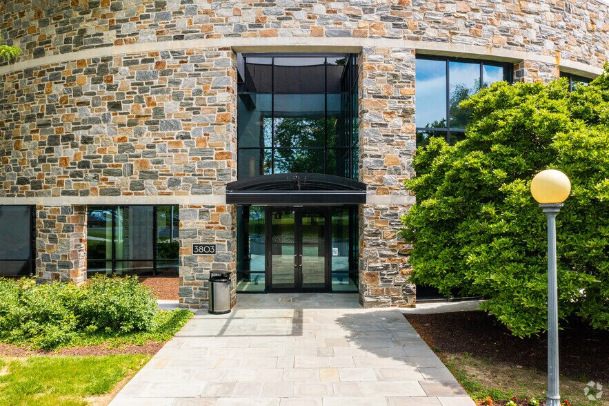 More Photos Of 3803 West Chester Pike, Newtown Square Office For Lease