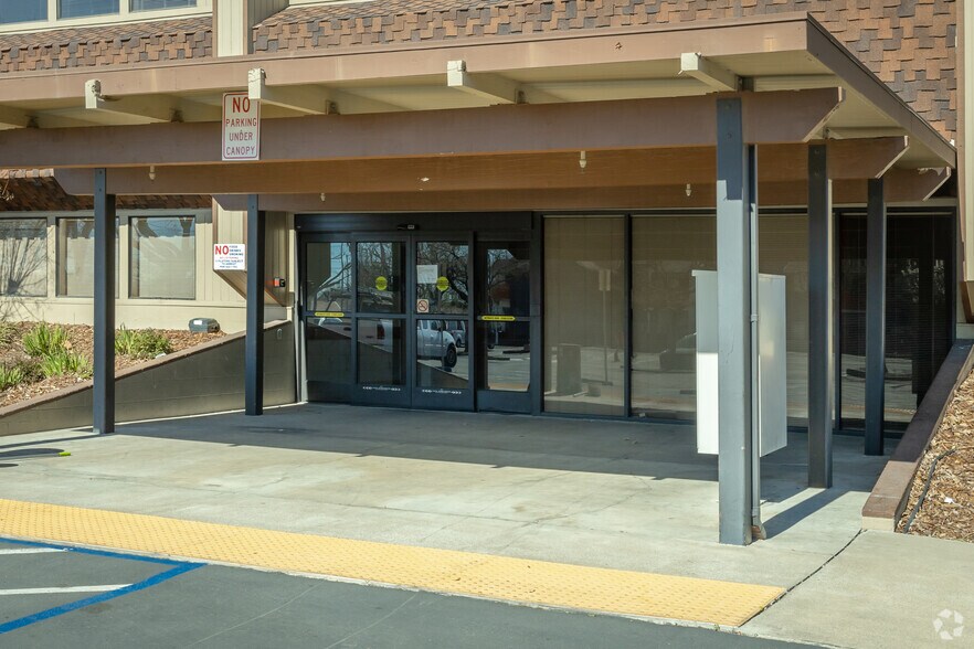 More Photos Of 4600 47th Ave, Sacramento Office For Lease