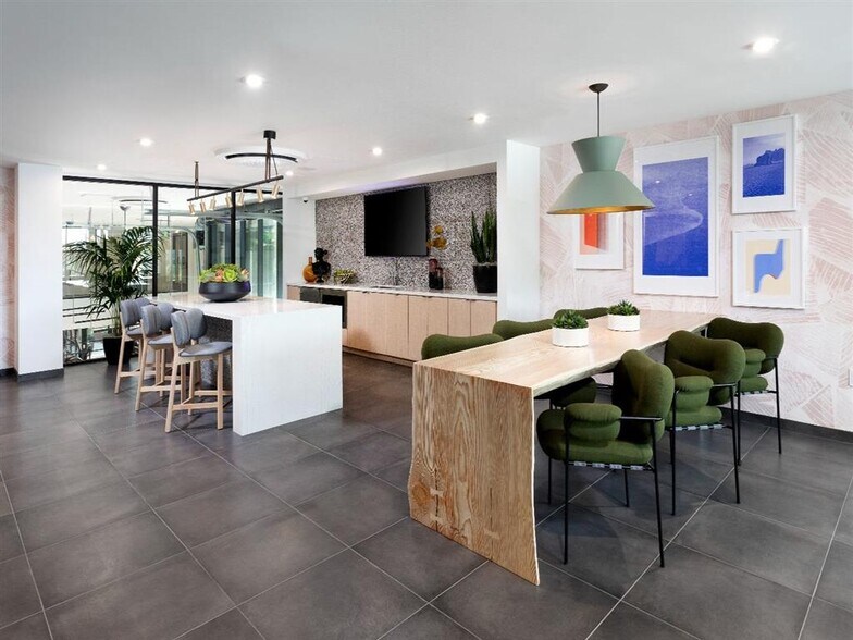 More Photos Of 375 Camino De La Reina, San Diego Multifamily For Sale