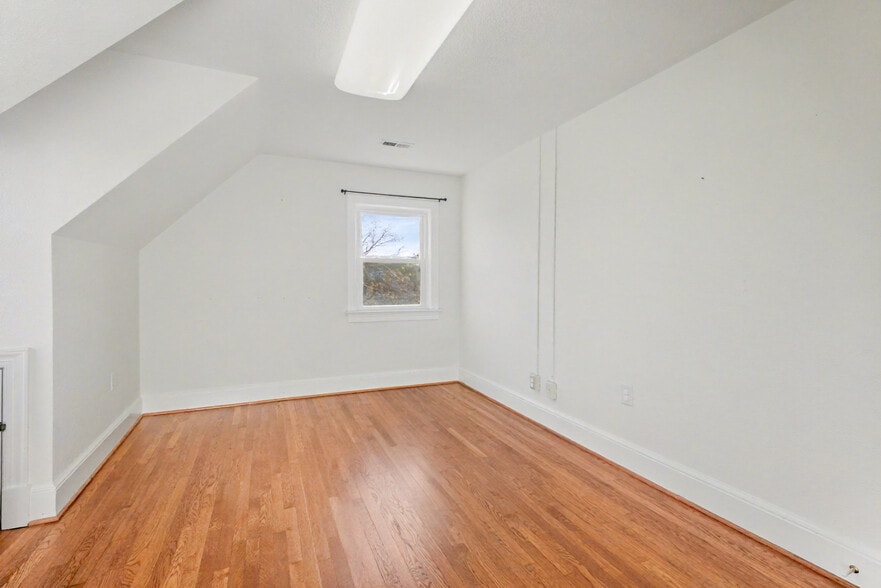 More Photos Of 4412 Lafayette Blvd, Fredericksburg Loft Creative Space For Lease