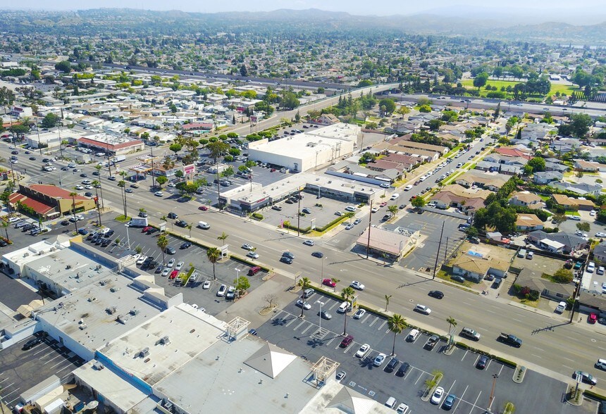 More Photos Of 821-843 N Tustin St, Orange Storefront For Lease