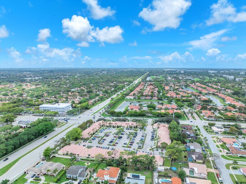 More Photos Of 2499 Glades Rd, Boca Raton Office For Lease