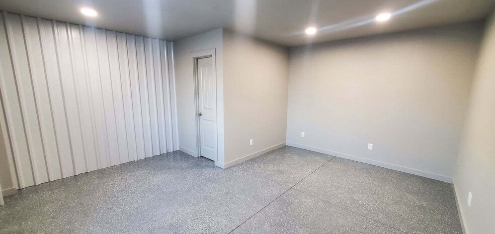 More Photos Of 441773 E. 260 rd, Vinita Industrial For Sale