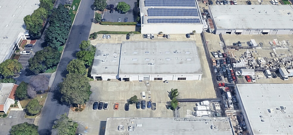 More Photos Of 23762 Foley St, Hayward Light Manufacturing For Lease