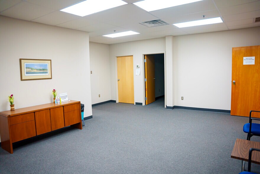 More Photos Of 1301 W Forest Grove Rd, Vineland Flex For Lease