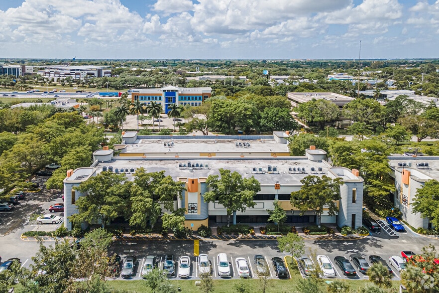 More Photos Of 350 Fairway Dr, Deerfield Beach Unknown For Lease