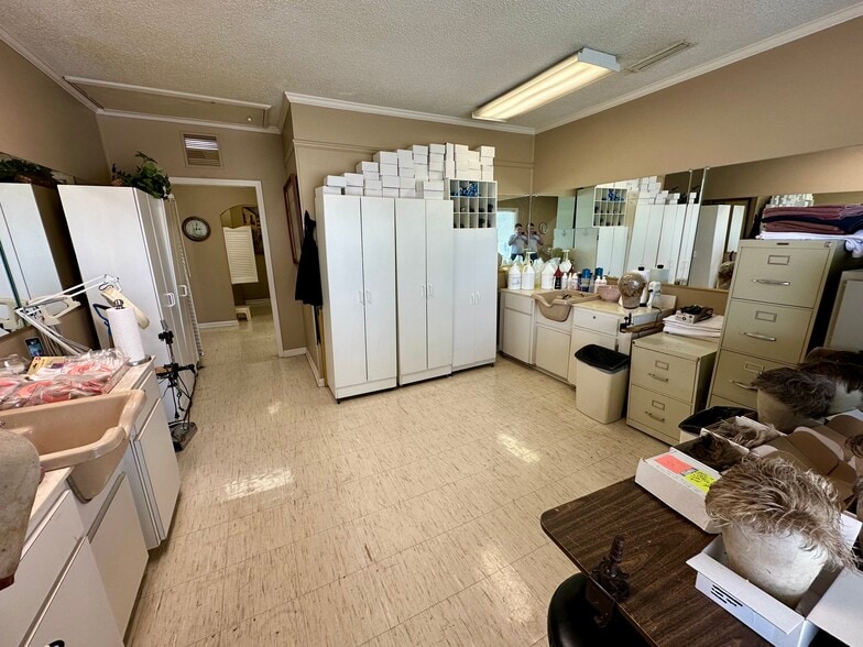 More Photos Of 307 Harvey St, Winston-Salem Freestanding For Sale