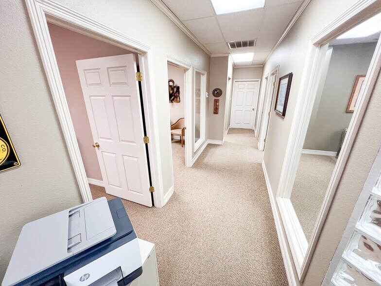 More Photos Of 4200 N Midland Dr, Midland Office For Lease