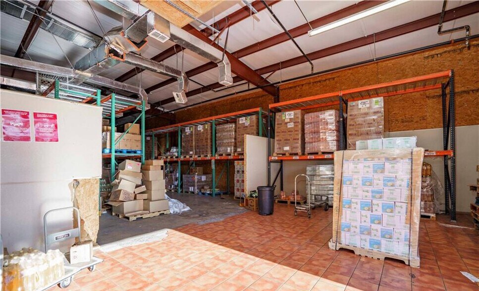 More Photos Of 2504 W Interstate Highway 2, Mission Flex For Lease