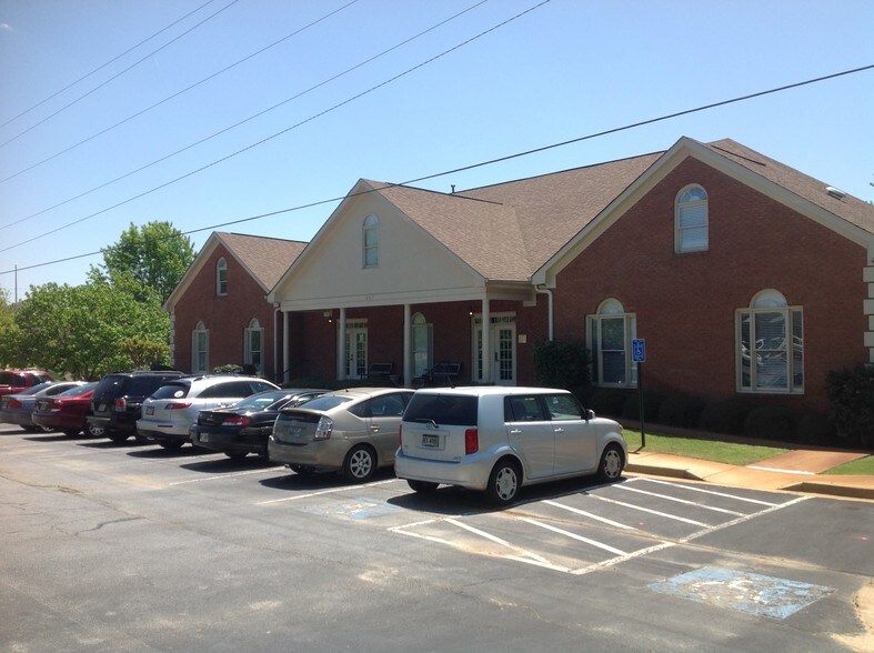 More Photos Of 997 Commerce Dr SW, Conyers Medical For Lease