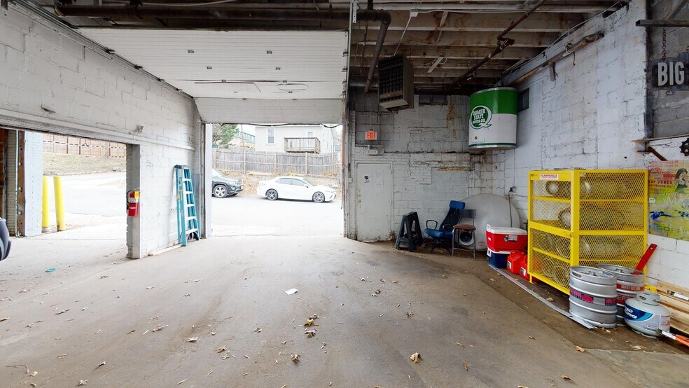 More Photos Of 3501 37th St, Mount Rainier Contractor Storage Yard For Lease