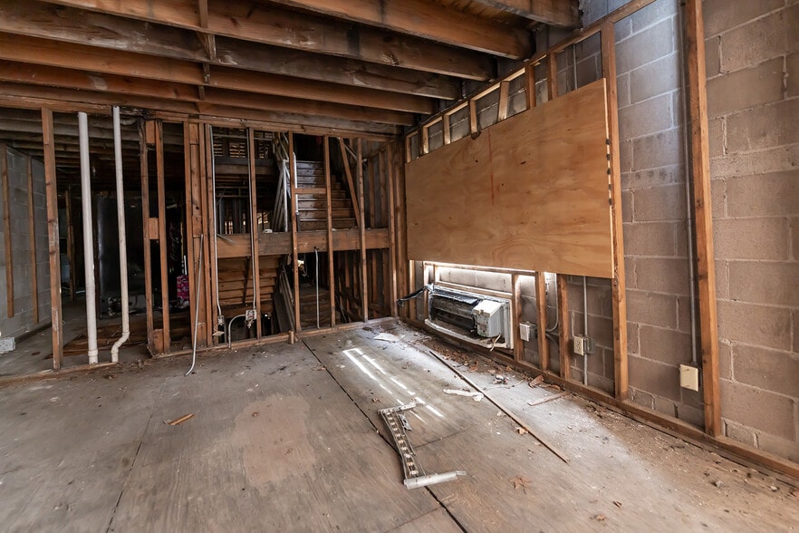 More Photos Of 6020 Shelby Oaks Dr, Memphis Hotel For Sale