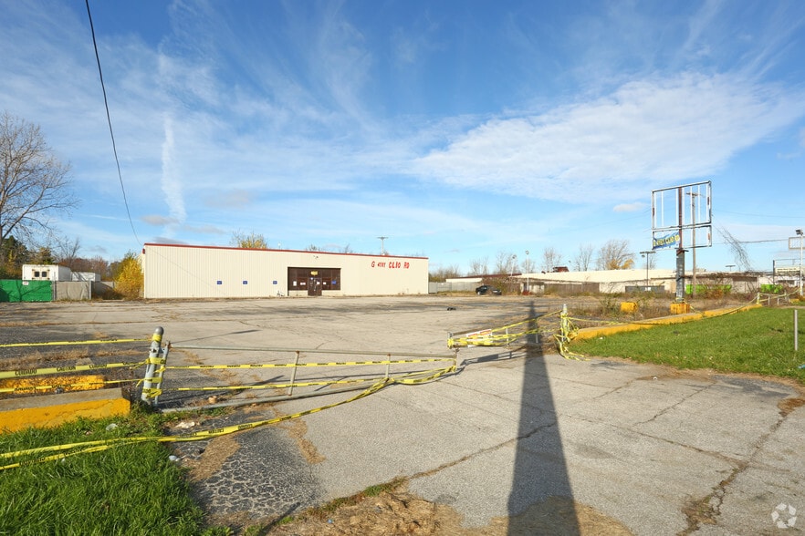 More Photos Of 4161 Clio Rd, Flint Freestanding For Sale