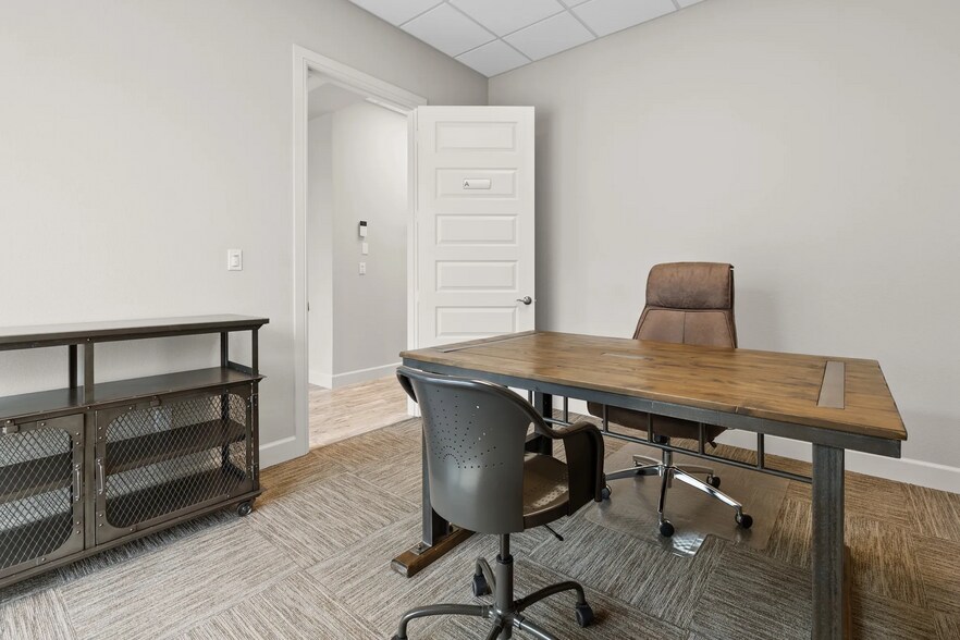 More Photos Of 28789 Hardin Store Rd, Magnolia Office For Sale