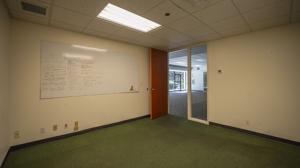 More Photos Of 6000 Park of Commerce Blvd, Boca Raton Distribution For Lease