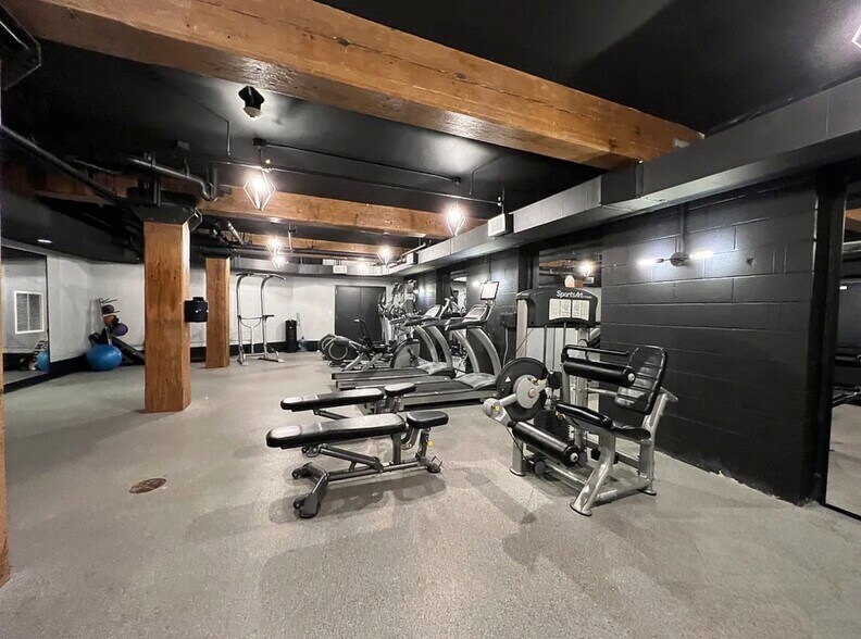 More Photos Of 467 Keap St, Brooklyn Apartments For Sale