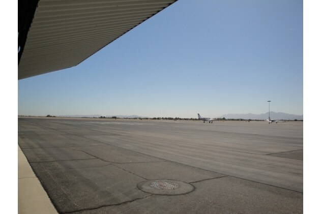 More Photos Of 6891 N Glen Harbor Blvd, Glendale Airplane Hangar For Sale