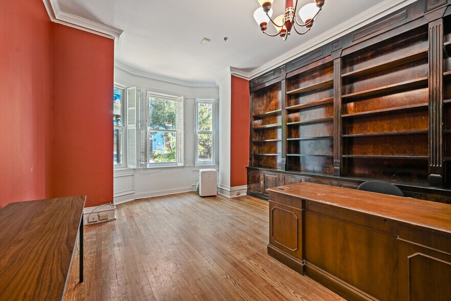 More Photos Of 1820-1822 Jefferson Pl NW, Washington Office For Lease