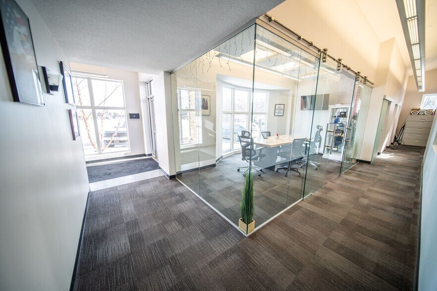 More Photos Of 3625 10th Ln NW, Rochester Office For Sale