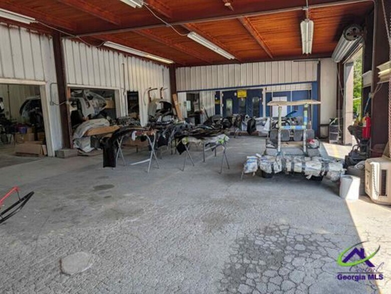 More Photos Of 614 N Davis Dr, Warner Robins Auto Repair For Sale