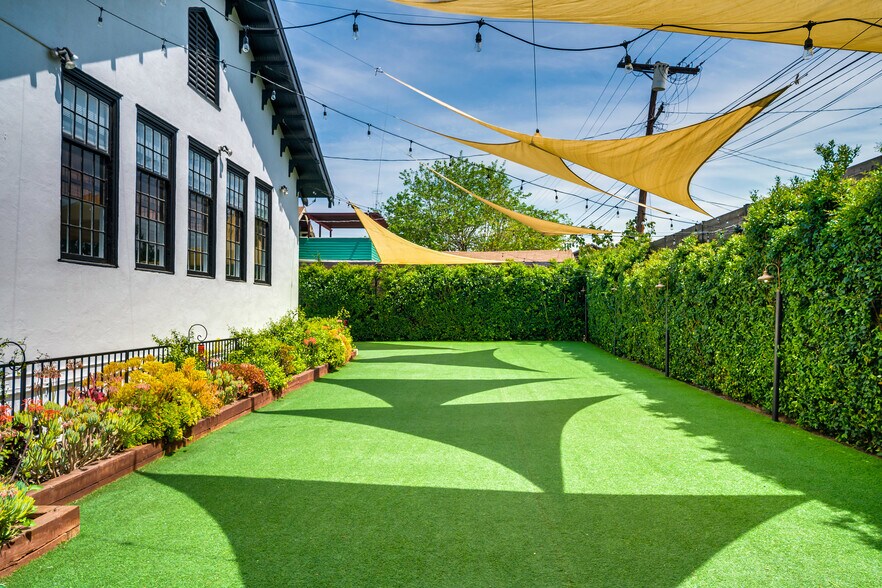 More Photos Of 4908 York Blvd, Los Angeles Lodge Meeting Hall For Lease