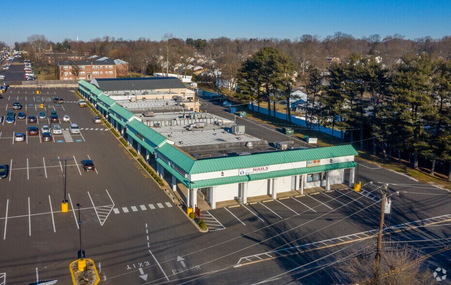 More Photos Of 471-503 E County Line Rd, Warminster Freestanding For Sale