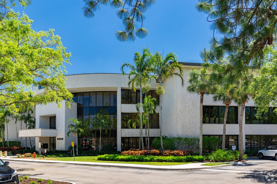 More Photos Of 2640 Golden Gate Pky, Naples Office For Lease