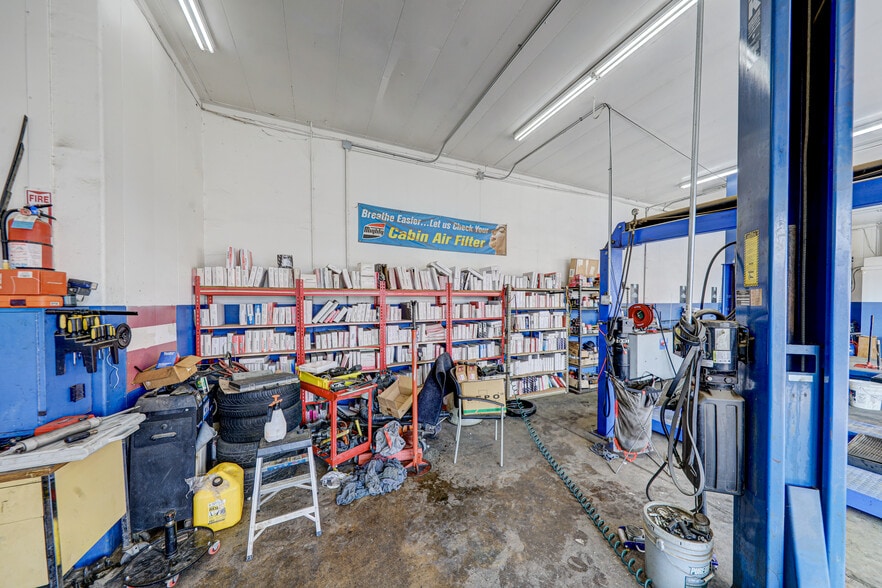 More Photos Of 1407 High St, Delano Carwash For Lease