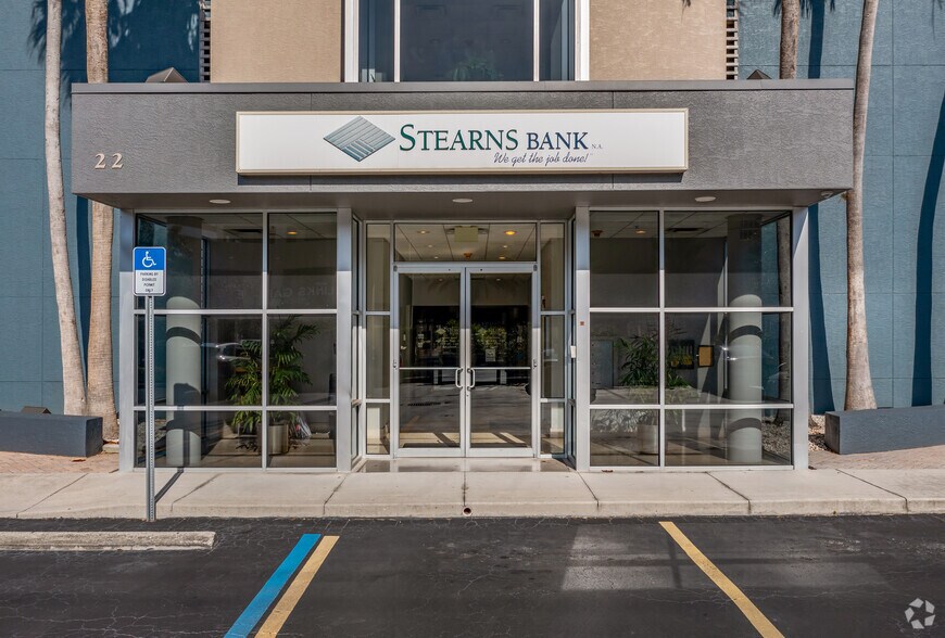 More Photos Of 22 S Links Ave, Sarasota Office For Lease