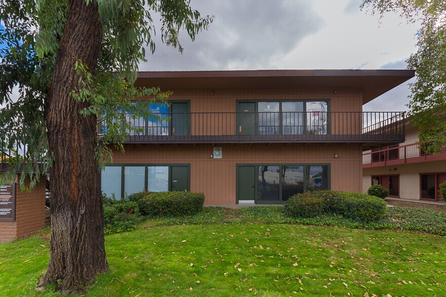 More Photos Of 125 W Mission Ave, Escondido Office For Lease