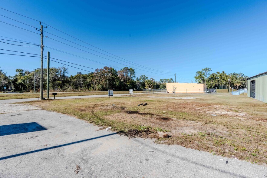 More Photos Of 122 Louis Broer Rd, East Palatka Warehouse For Lease