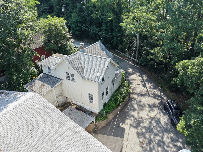 More Photos Of 23 Malcolm St, Morristown Industrial For Sale